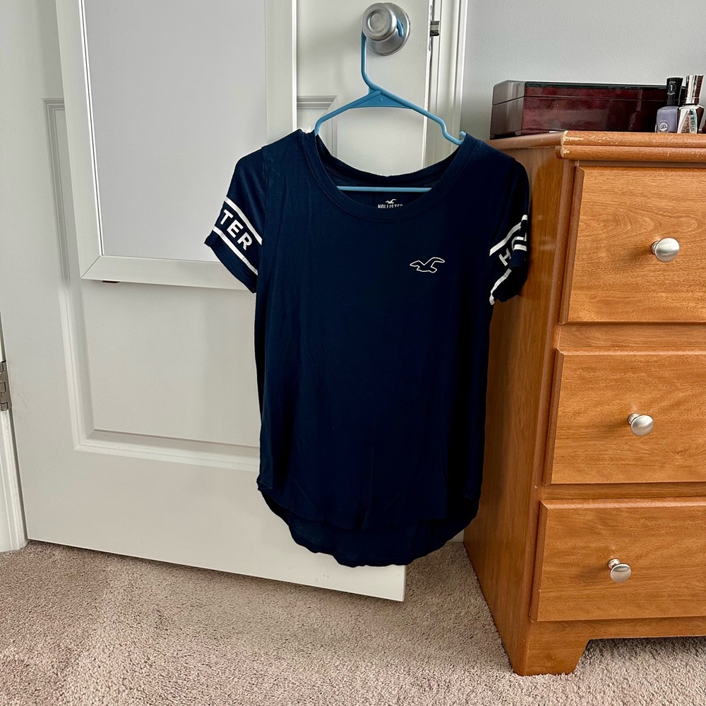XS Hollister top